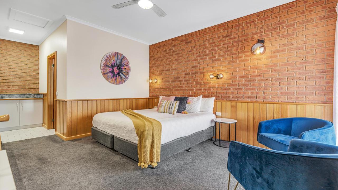 Golden River Motor Inn Moama Eksteriør billede