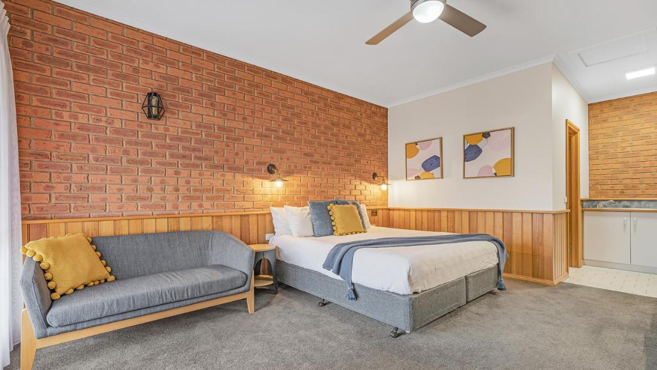 Golden River Motor Inn Moama Eksteriør billede