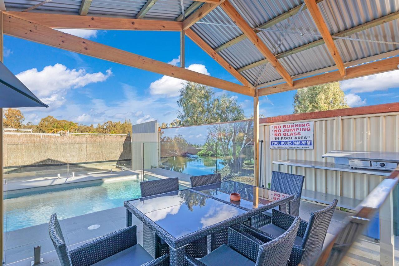 Golden River Motor Inn Moama Eksteriør billede