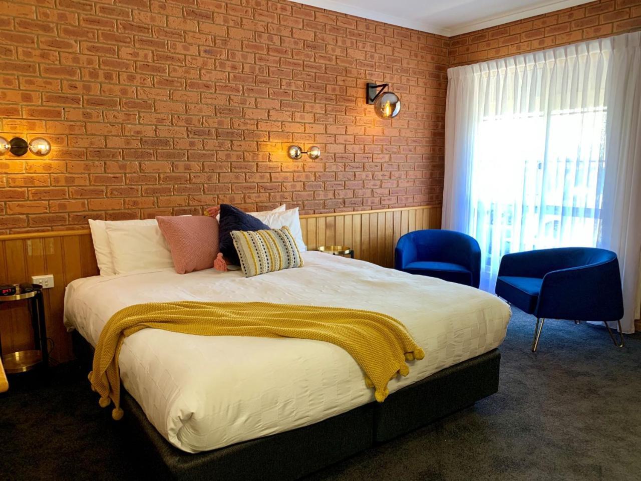 Golden River Motor Inn Moama Eksteriør billede